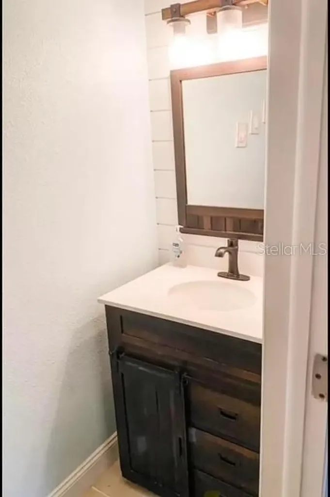 5311 Creek Drive Sarasota FL 34231