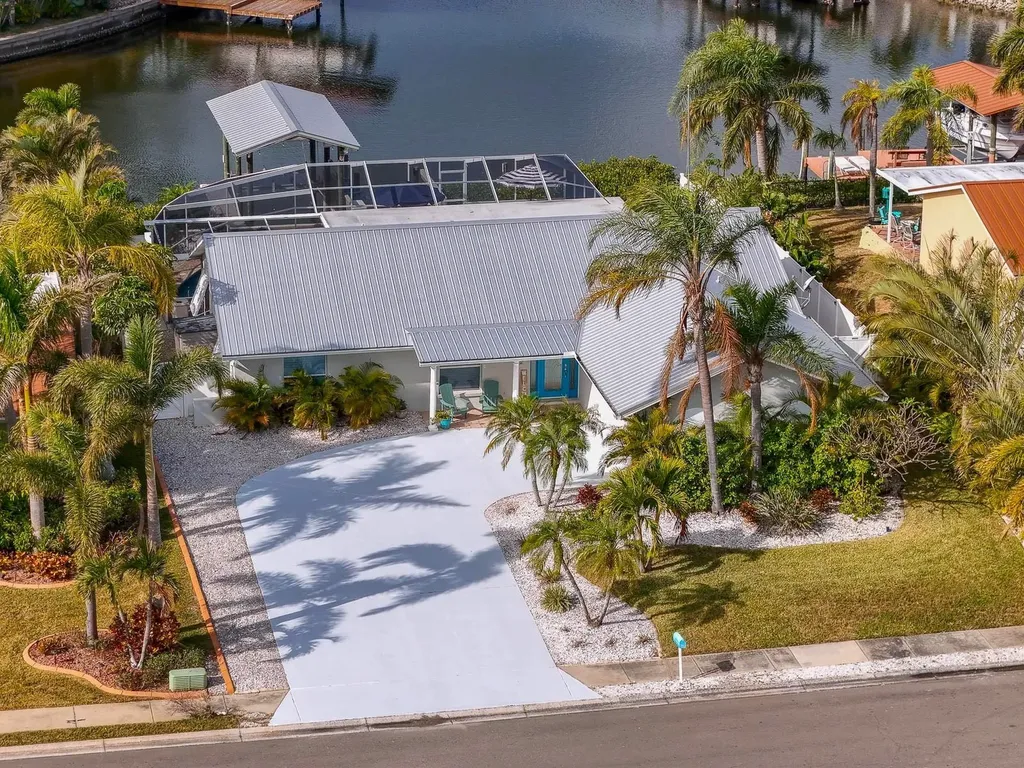 6526 Bimini Court Apollo Beach FL 33572