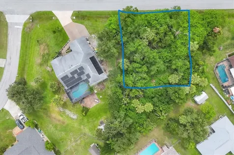 725 Chevy Chase Street Port Charlotte FL 33948