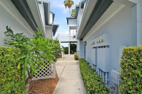 1335 Siesta Bayside Drive Sarasota FL 34242