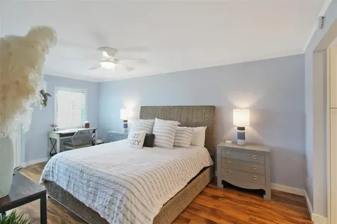 1335 Siesta Bayside Drive Sarasota FL 34242