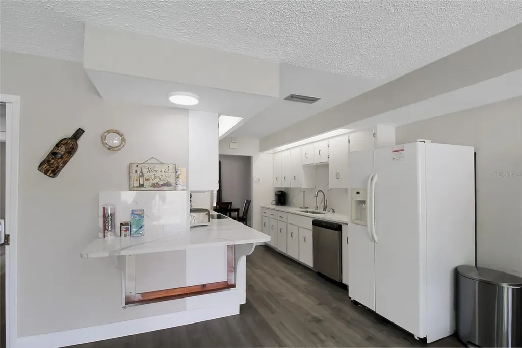 1127 De Leo Drive Sarasota FL 34243