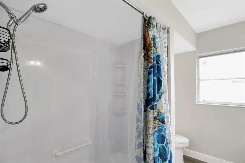 1127 De Leo Drive Sarasota FL 34243