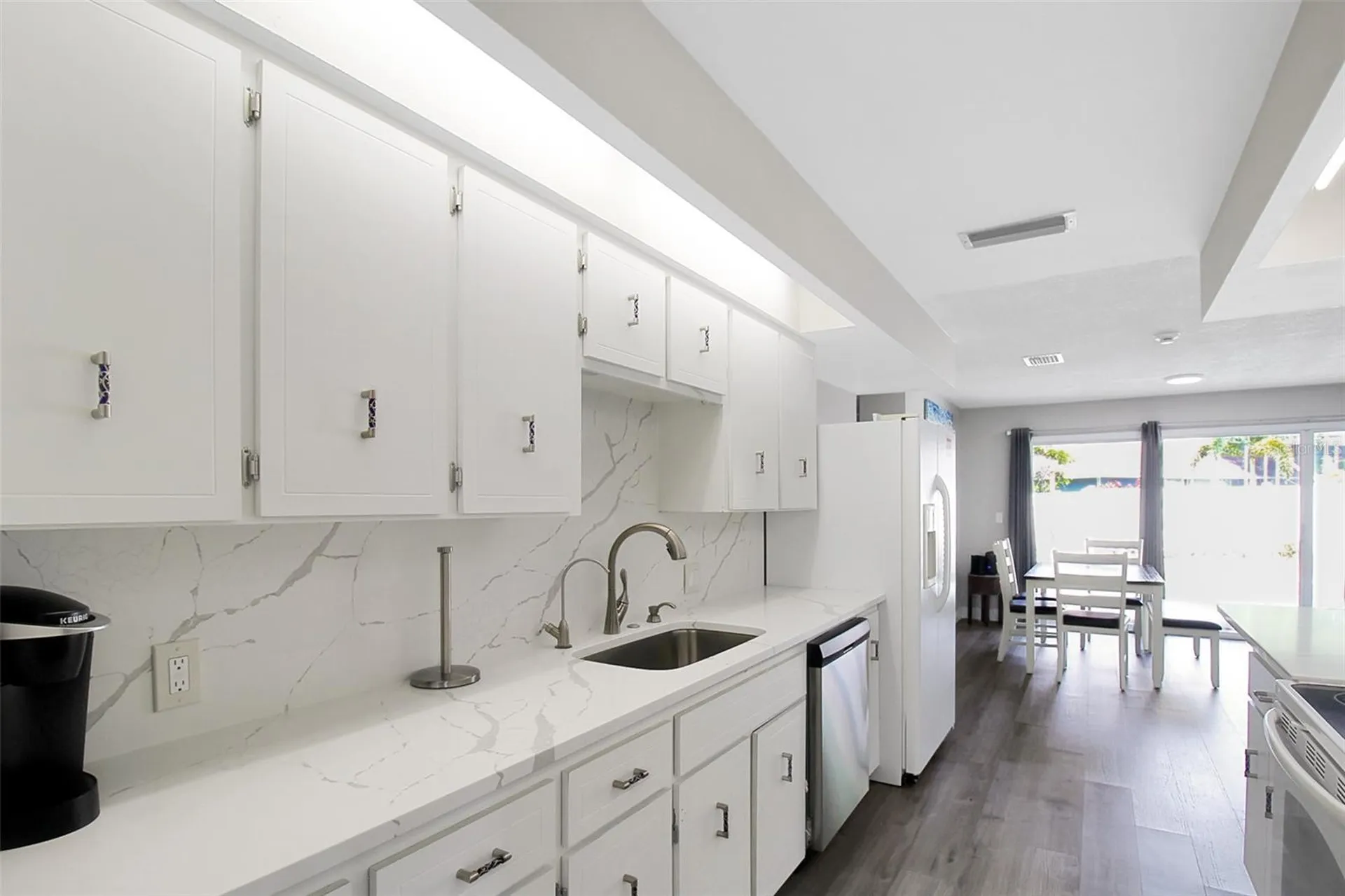 1127 De Leo Drive Sarasota FL 34243