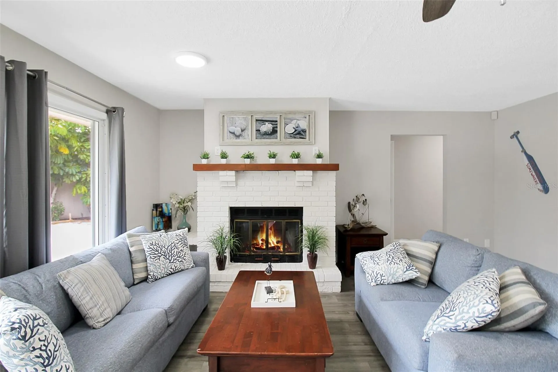 1127 De Leo Drive Sarasota FL 34243