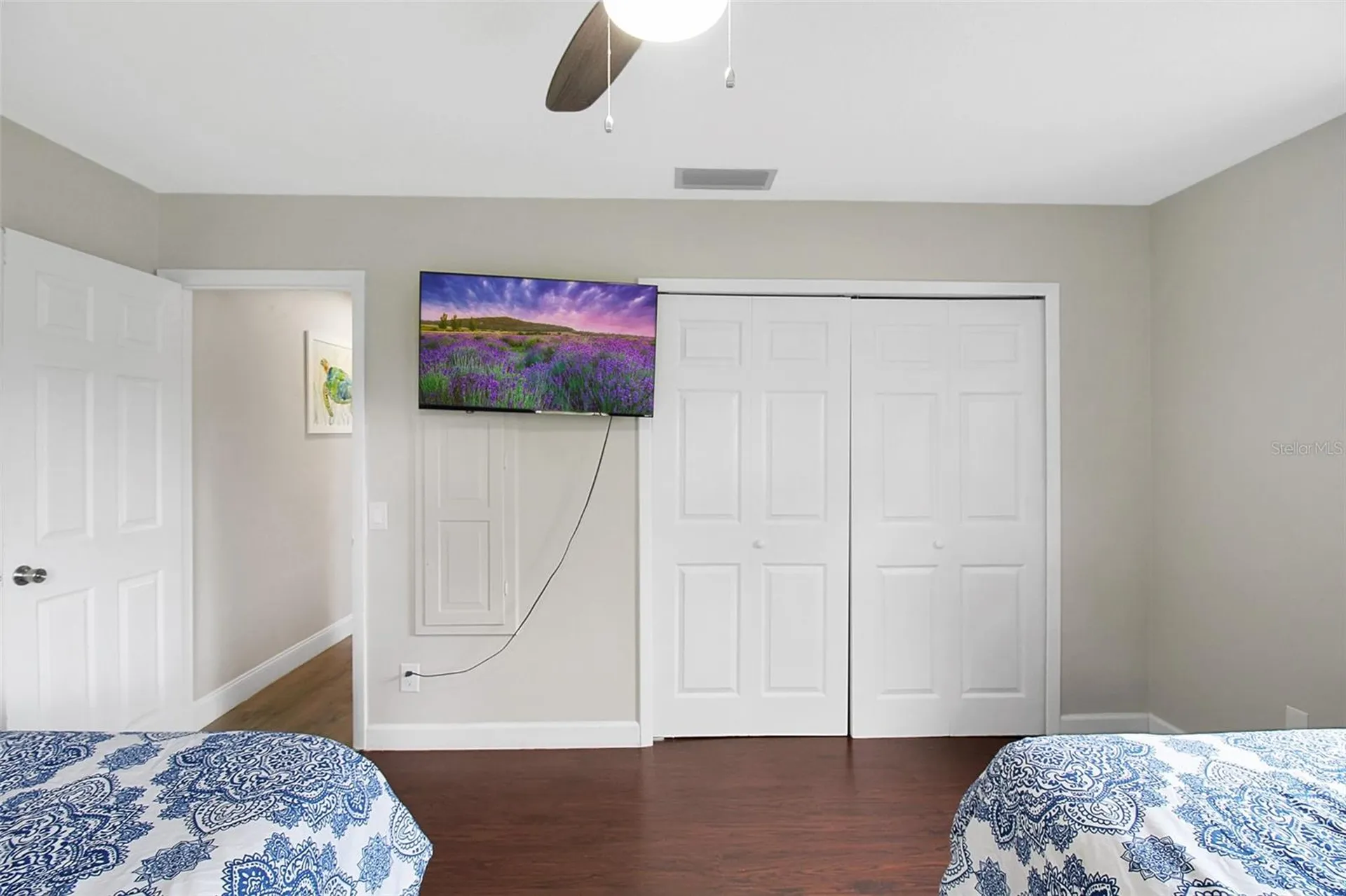 1127 De Leo Drive Sarasota FL 34243