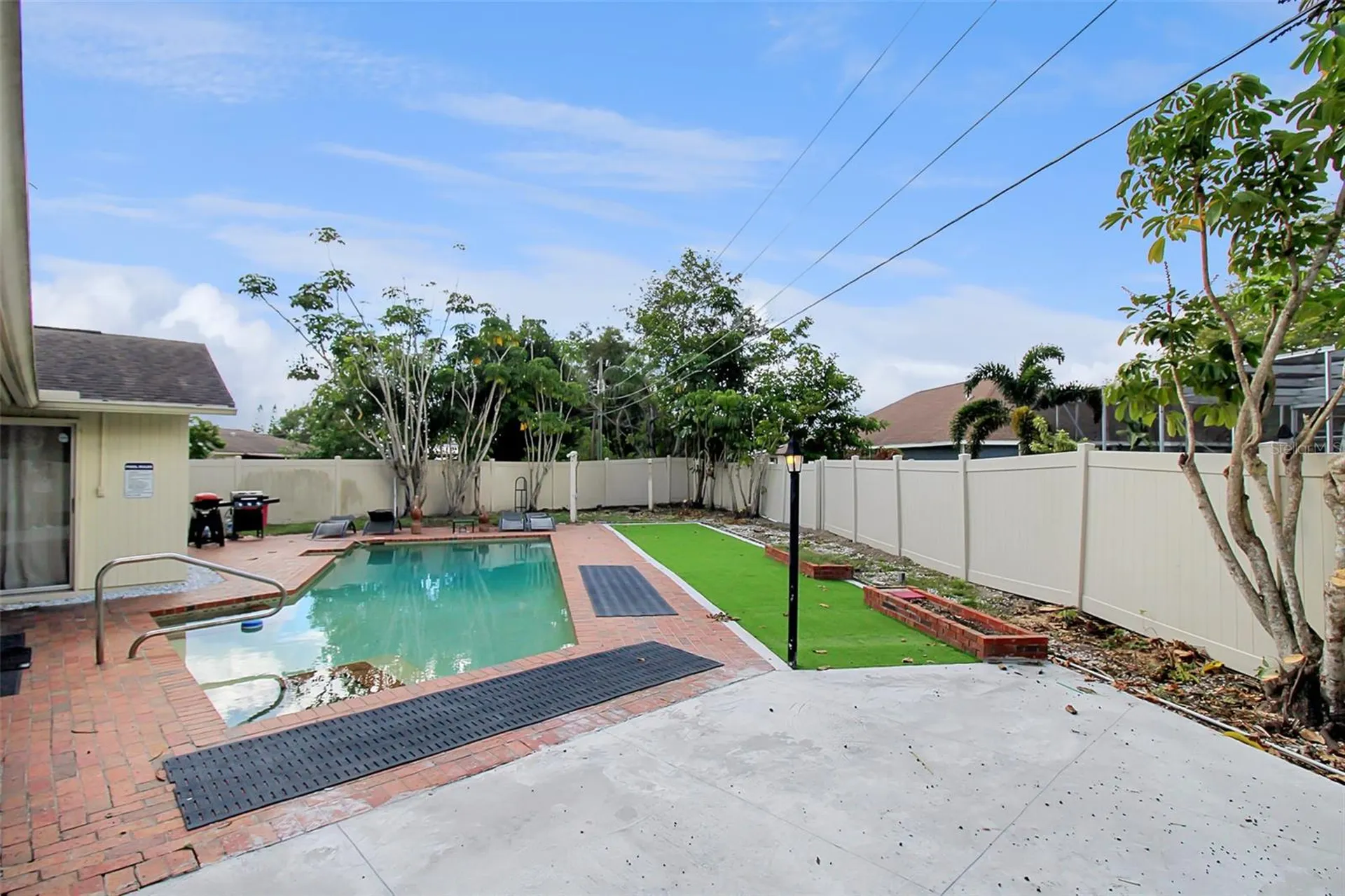 1127 De Leo Drive Sarasota FL 34243