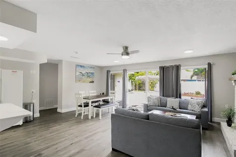 1127 De Leo Drive Sarasota FL 34243