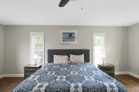 1127 De Leo Drive Sarasota FL 34243