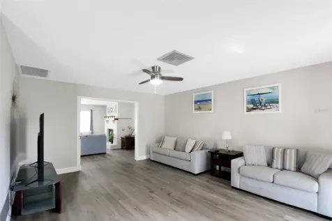 1127 De Leo Drive Sarasota FL 34243