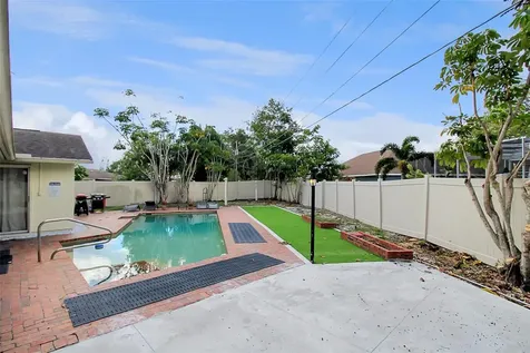 1127 De Leo Drive Sarasota FL 34243