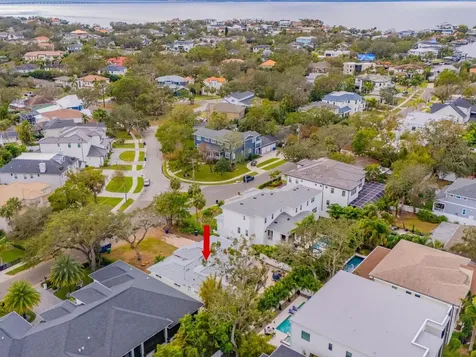 4819 W Sunset Boulevard Tampa FL 33629