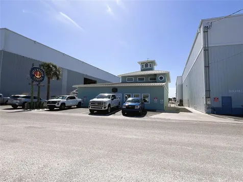 100 Circuit Road Nokomis FL 34275