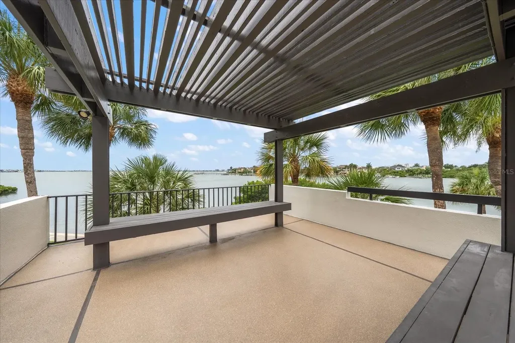 6 Belleview Boulevard Belleair FL 33756