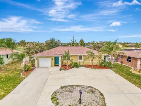 24 Oakland Hills Court Rotonda West FL 33947