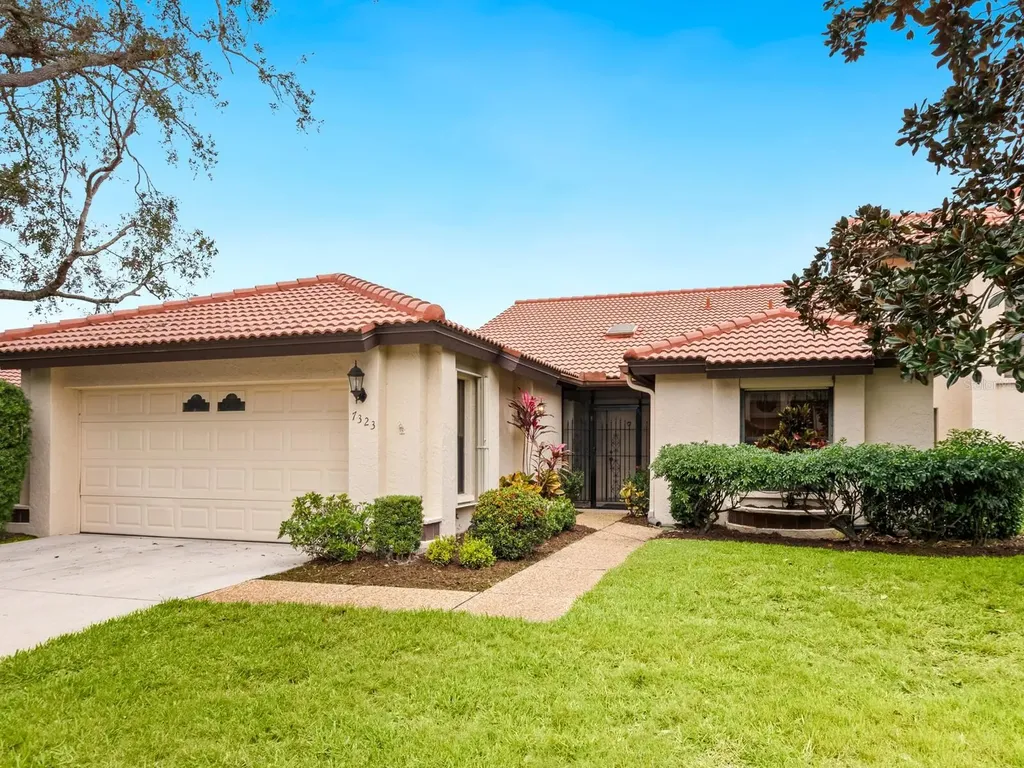 7323 Oak Moss Drive Sarasota FL 34241