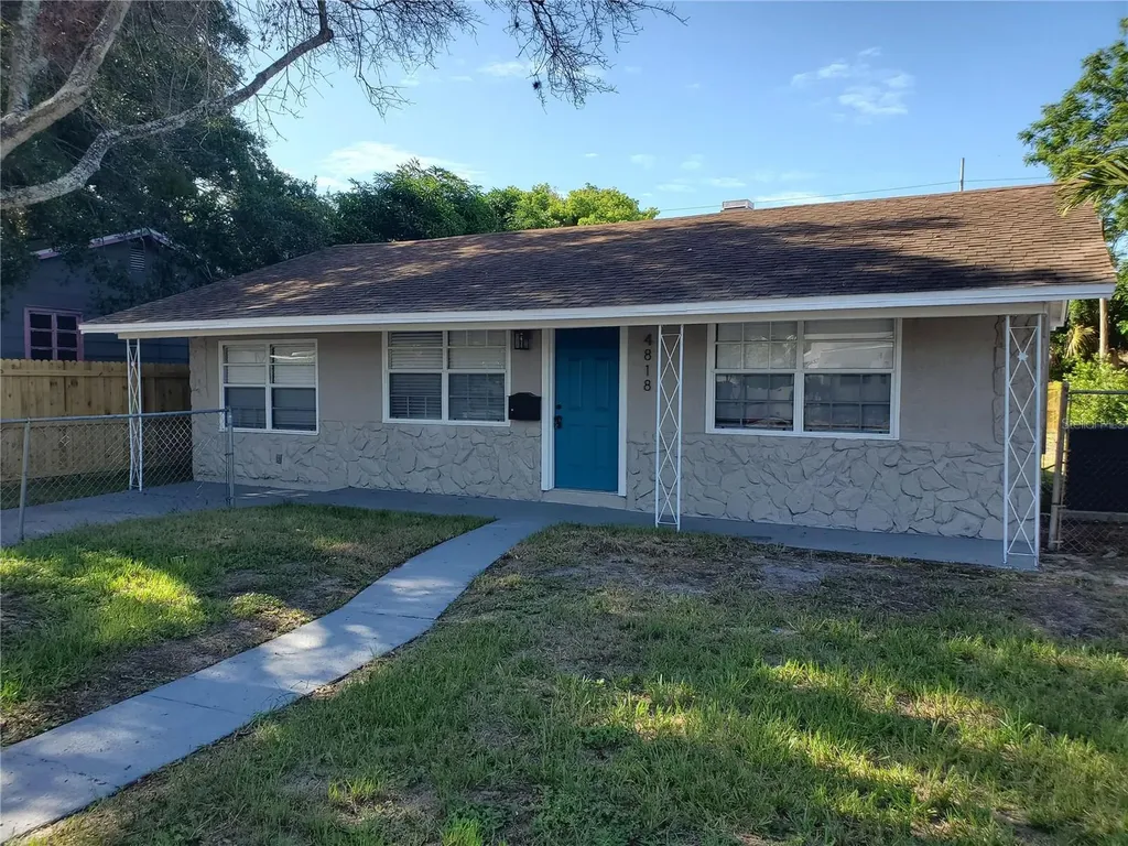 4818 10th Avenue S St Petersburg FL 33711