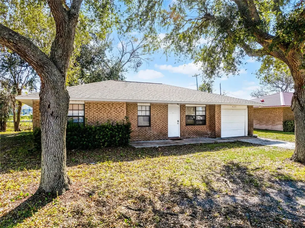 825 Kottle Circle S Daytona Beach FL 32114