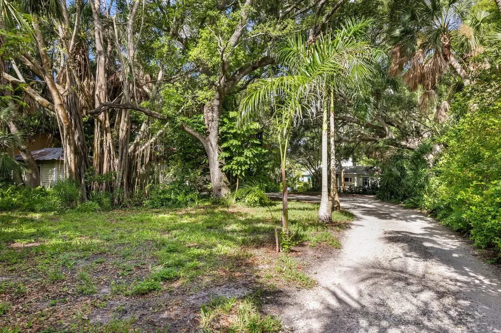 3301 Bay Shore Road Sarasota FL 34234