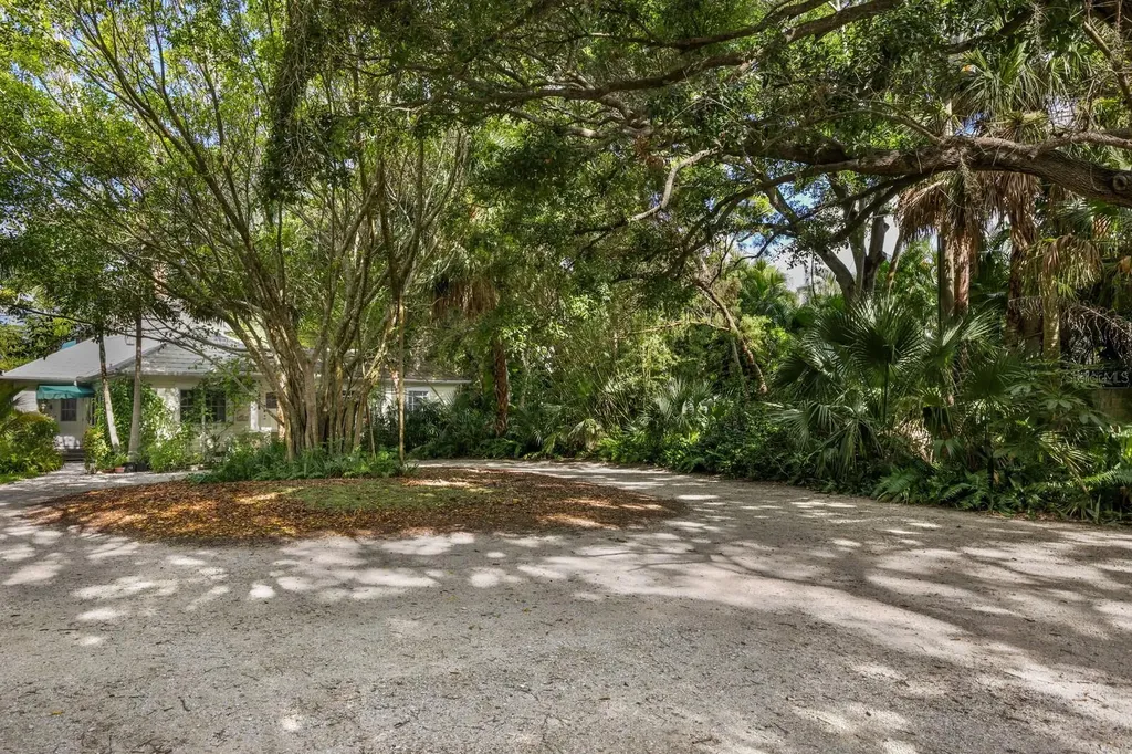 3301 Bay Shore Road Sarasota FL 34234