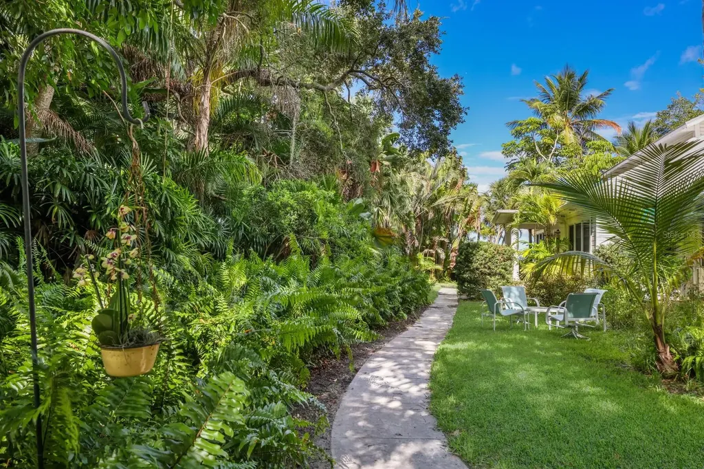 3301 Bay Shore Road Sarasota FL 34234