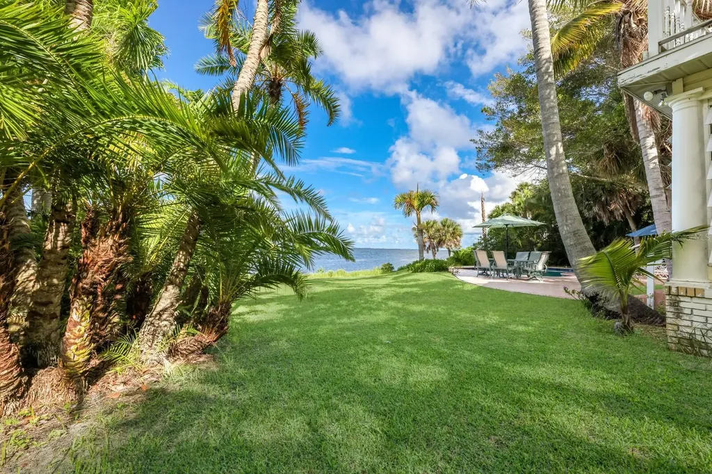 3301 Bay Shore Road Sarasota FL 34234