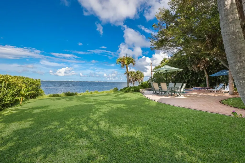 3301 Bay Shore Road Sarasota FL 34234