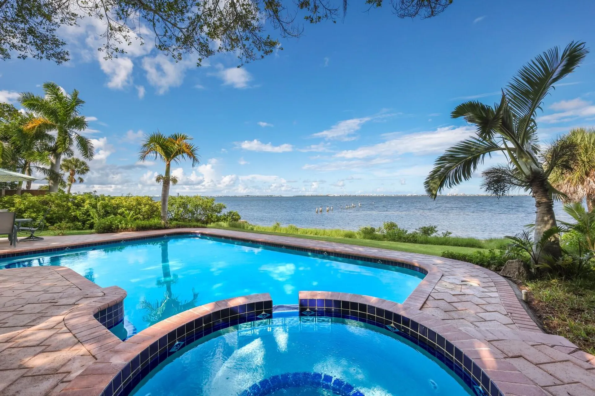 3301 Bay Shore Road Sarasota FL 34234
