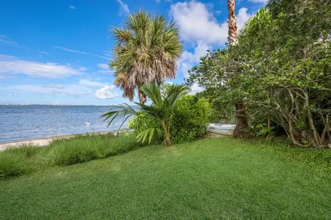 3301 Bay Shore Road Sarasota FL 34234