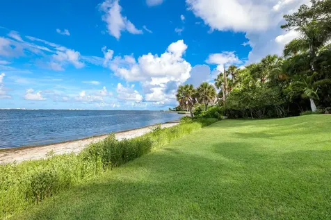 3301 Bay Shore Road Sarasota FL 34234