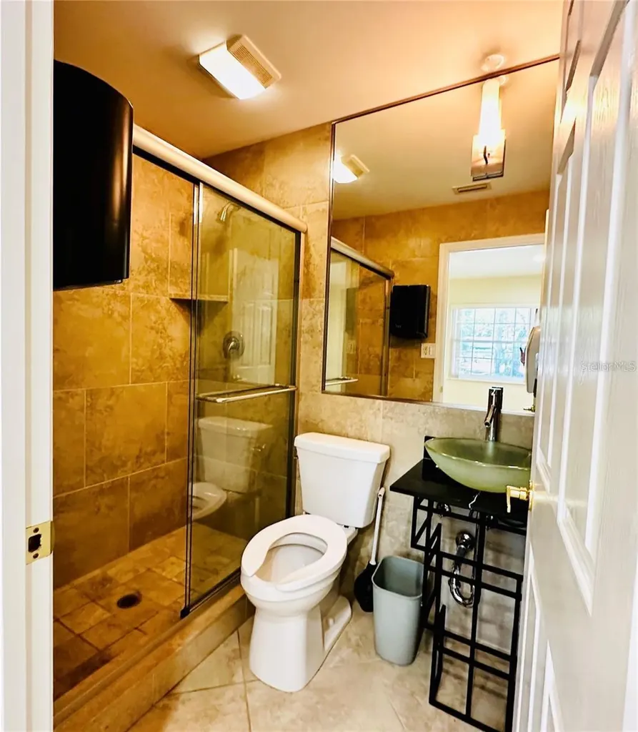 220 N Tuttle Avenue Sarasota FL 34237