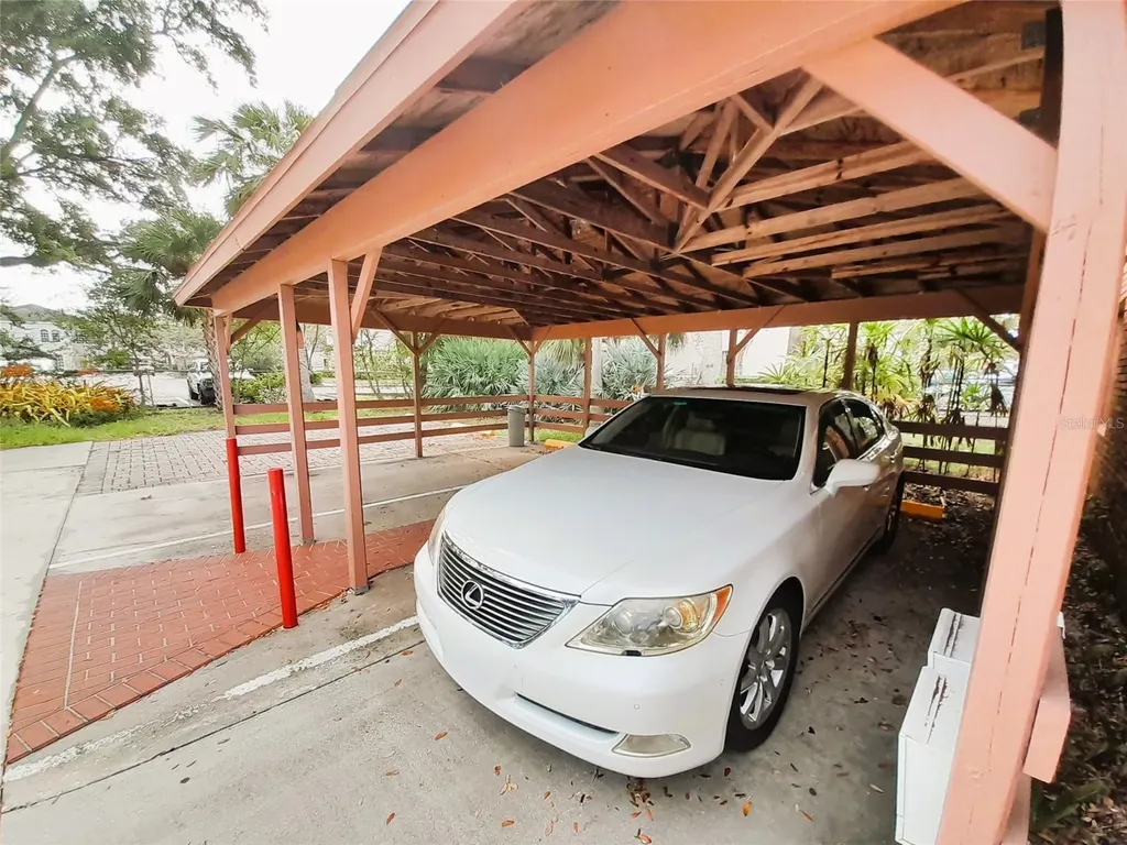 220 N Tuttle Avenue Sarasota FL 34237