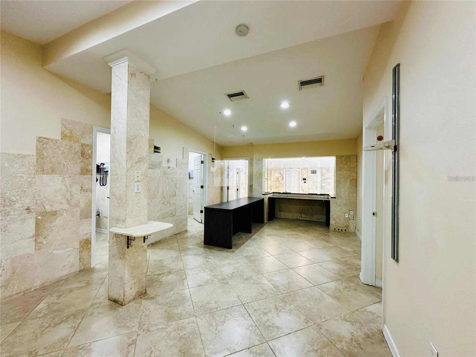 220 N Tuttle Avenue Sarasota FL 34237