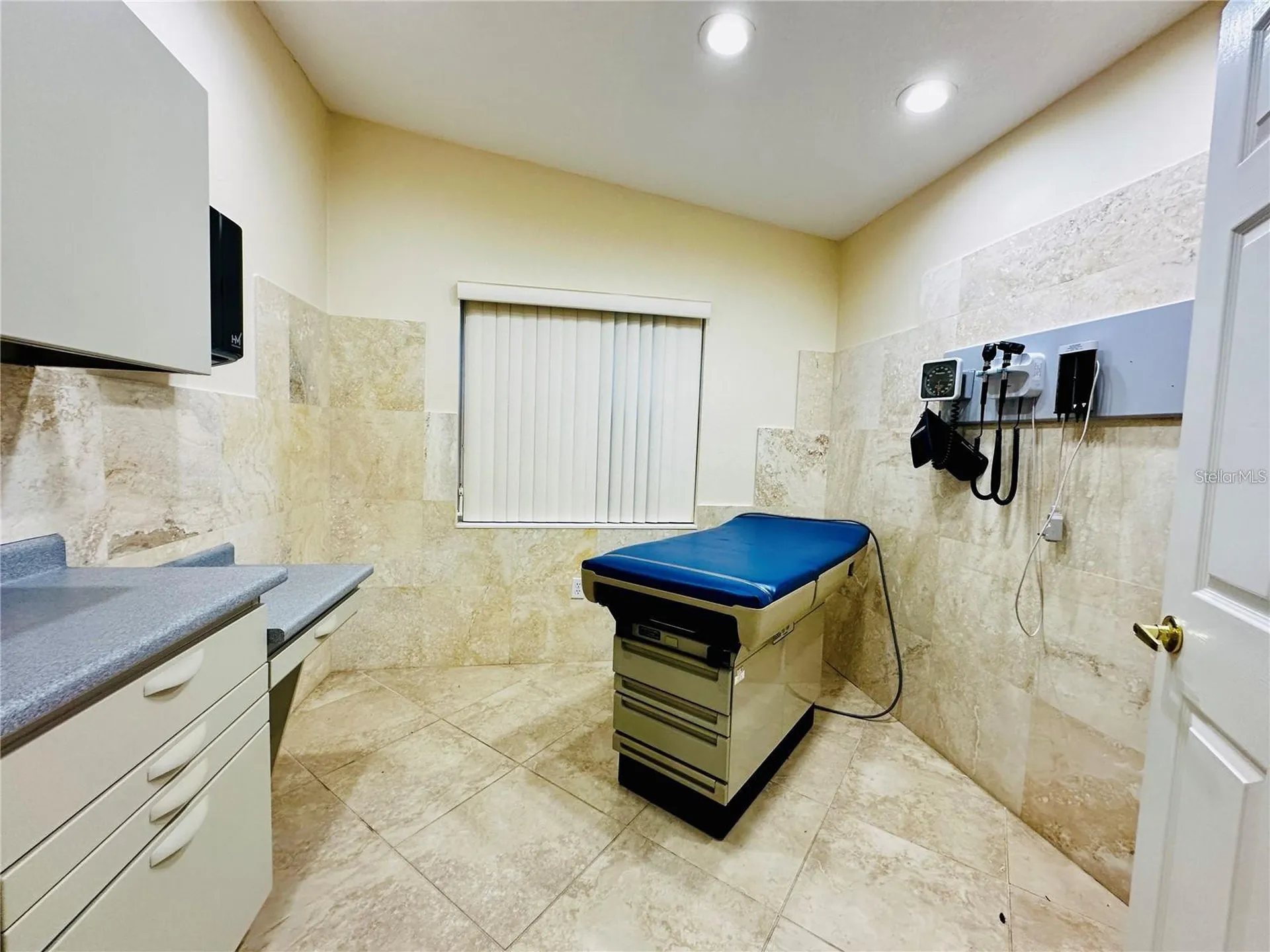 220 N Tuttle Avenue Sarasota FL 34237