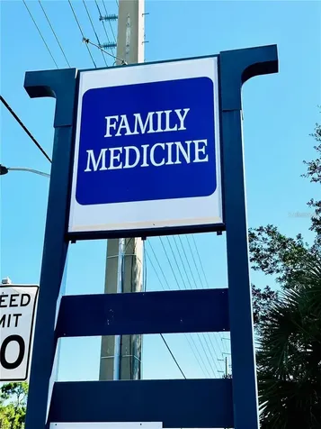 220 N Tuttle Avenue Sarasota FL 34237