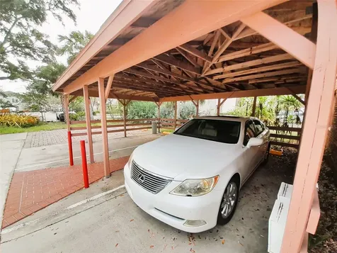 220 N Tuttle Avenue Sarasota FL 34237