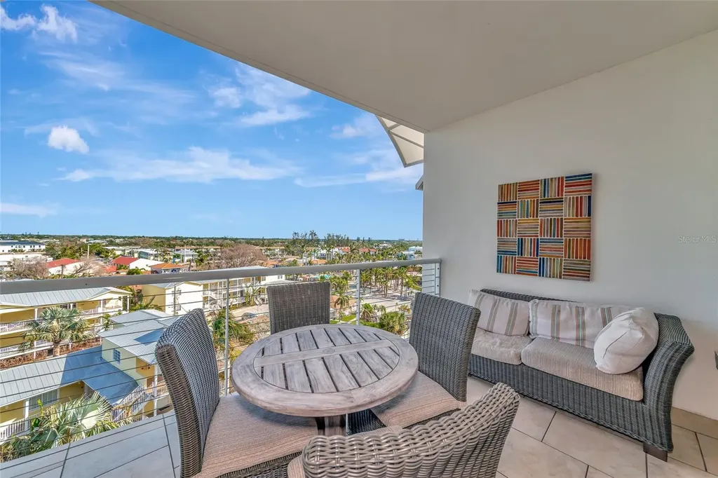 915 Seaside Drive Sarasota FL 34242