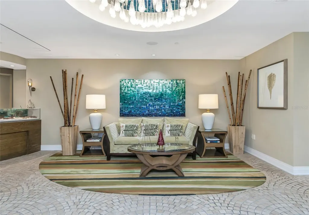 915 Seaside Drive Sarasota FL 34242