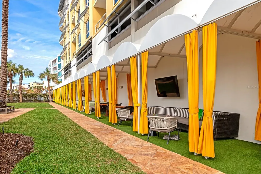 915 Seaside Drive Sarasota FL 34242