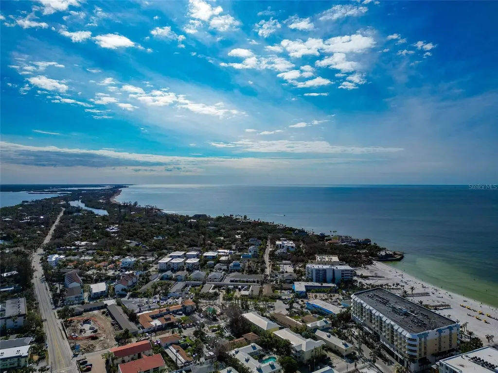 915 Seaside Drive Sarasota FL 34242