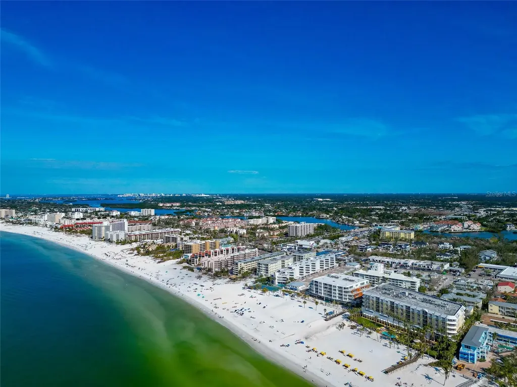 915 Seaside Drive Sarasota FL 34242