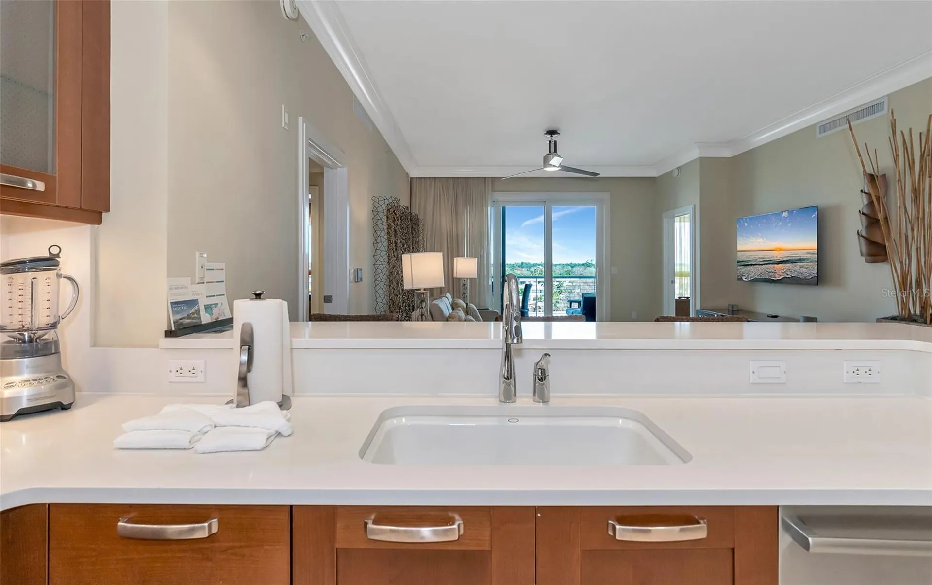 915 Seaside Drive Sarasota FL 34242
