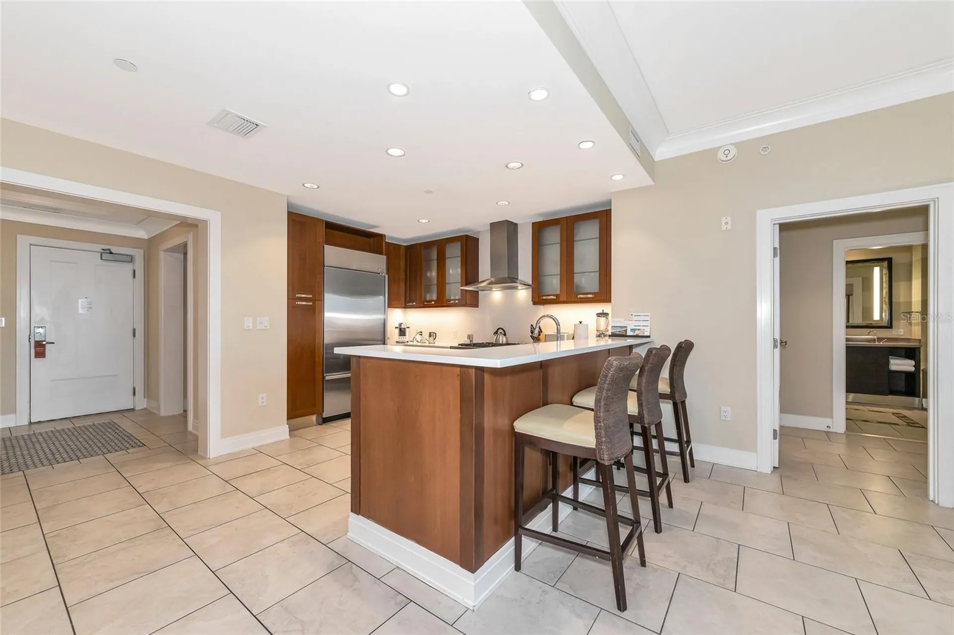 915 Seaside Drive Sarasota FL 34242