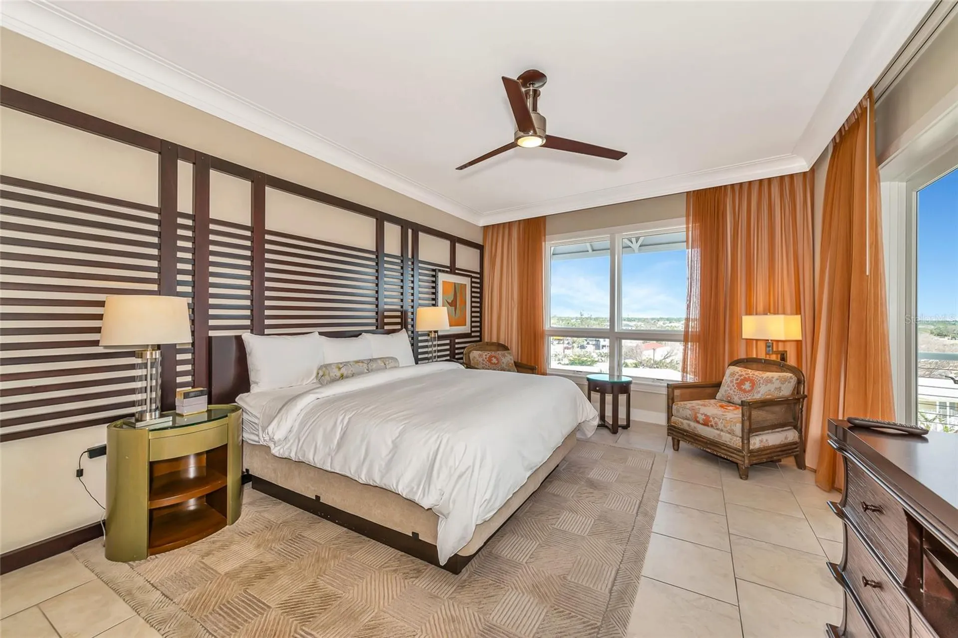915 Seaside Drive Sarasota FL 34242