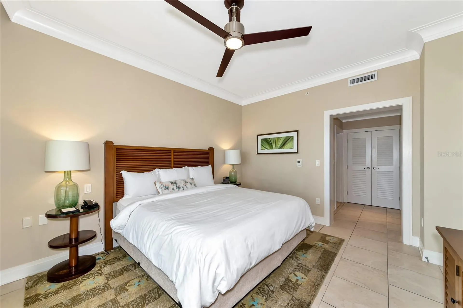 915 Seaside Drive Sarasota FL 34242
