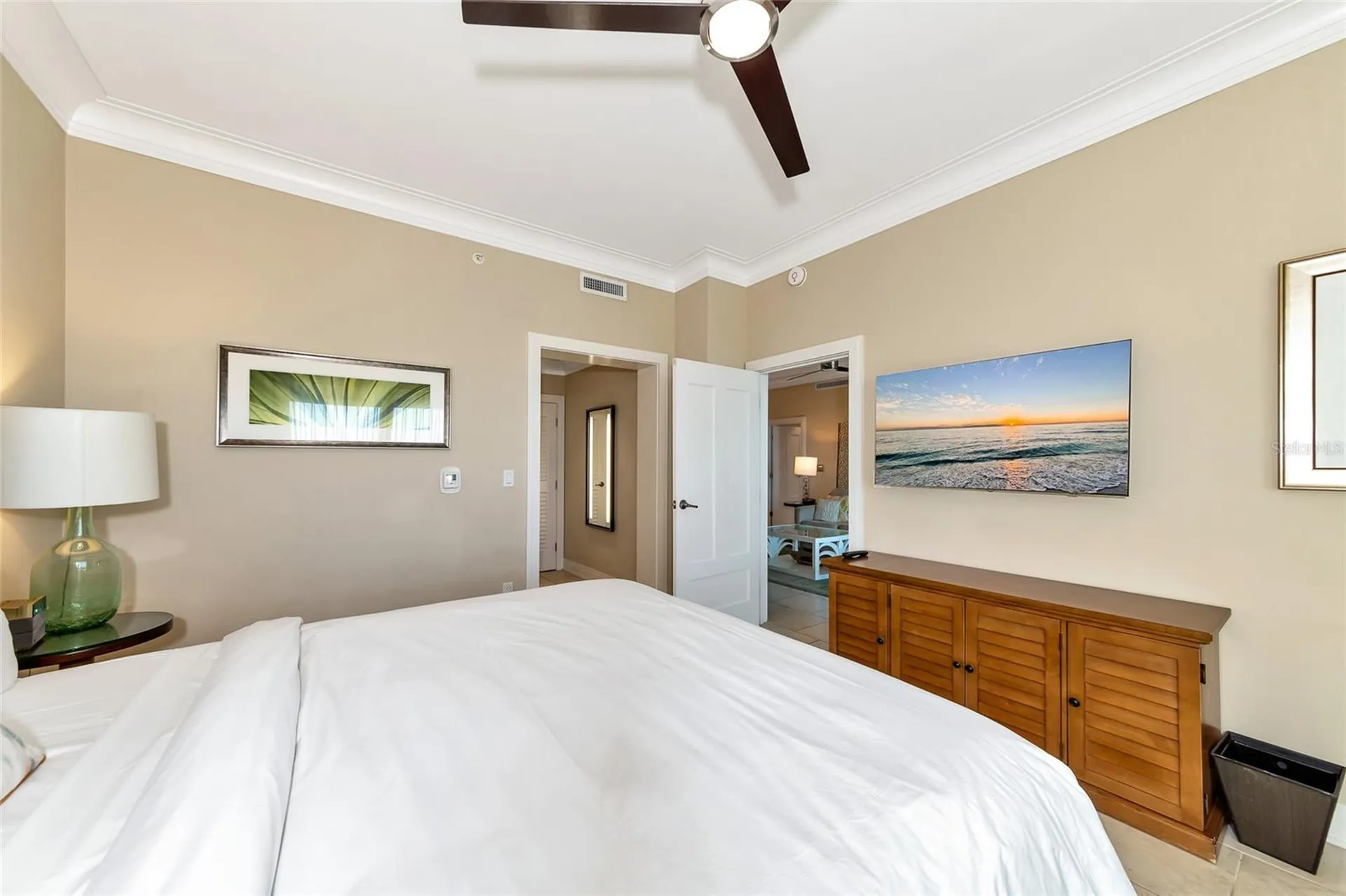 915 Seaside Drive Sarasota FL 34242