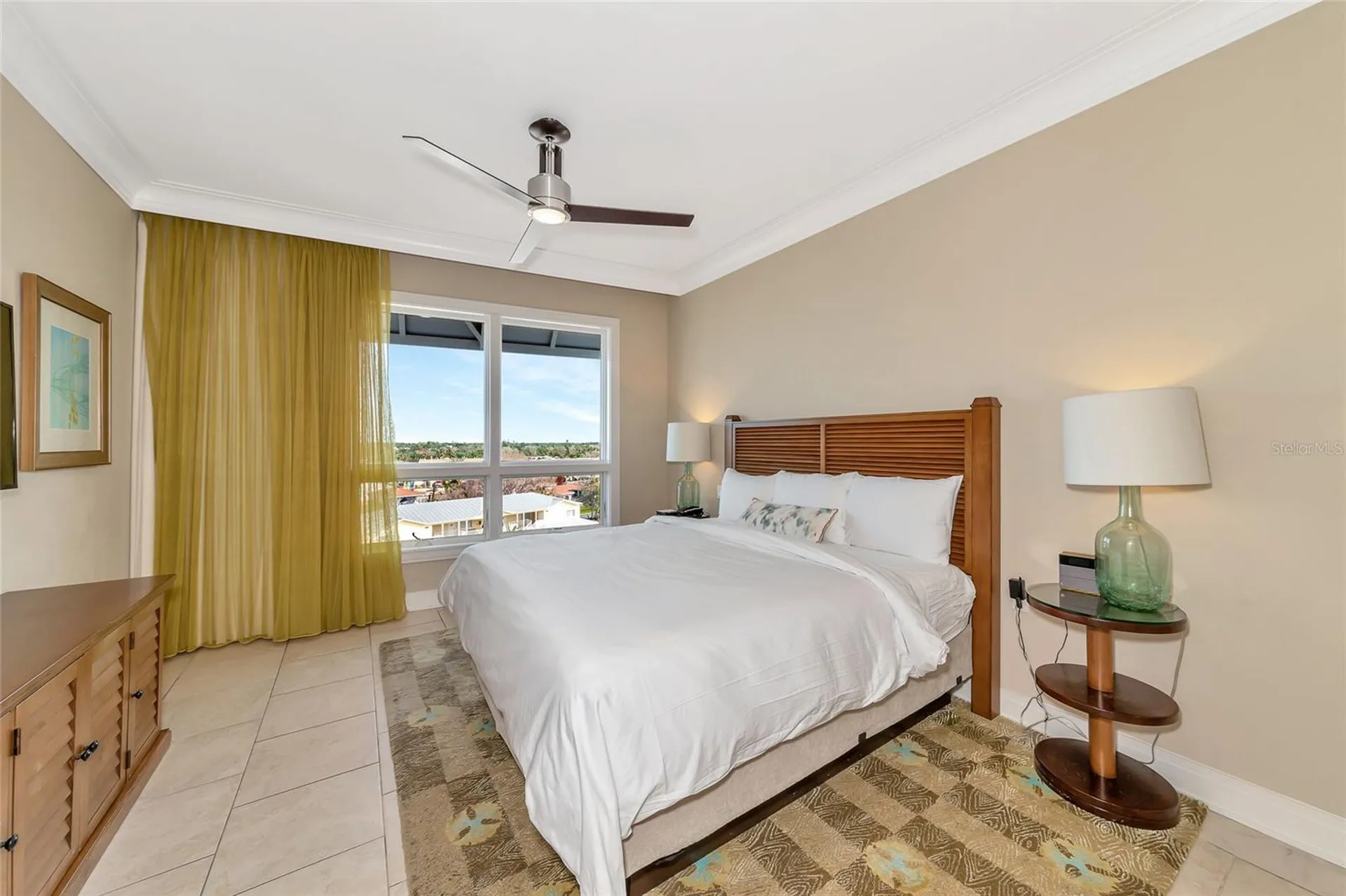 915 Seaside Drive Sarasota FL 34242