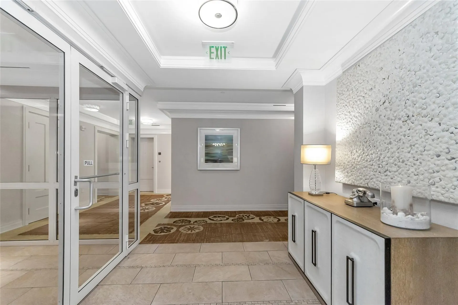 915 Seaside Drive Sarasota FL 34242