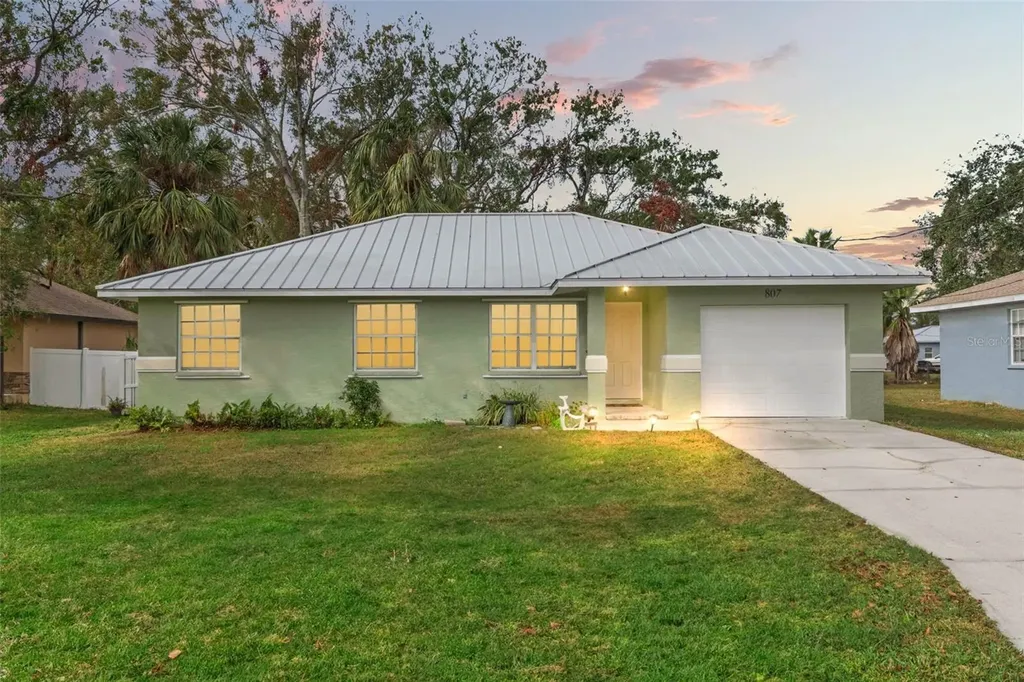 807 Leffingwell Avenue Ellenton FL 34222