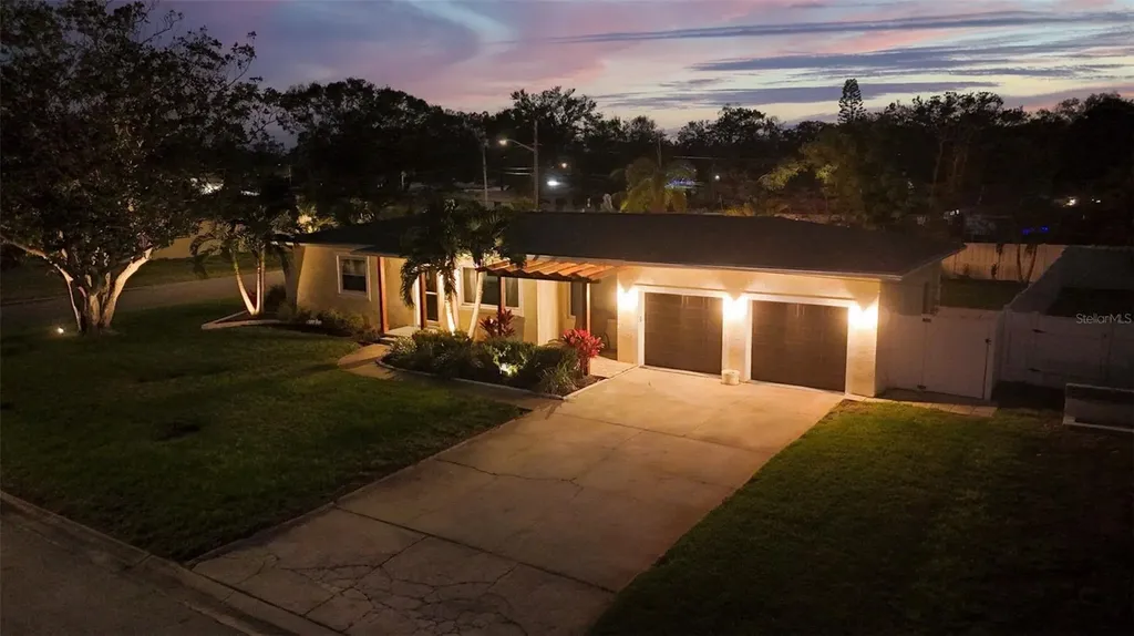 4567 26th Avenue N St Petersburg FL 33713